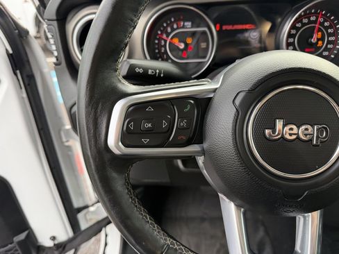 Used 2019 Jeep Wrangler Unlimited Rubicon w/ Steel Bumper Group image 17