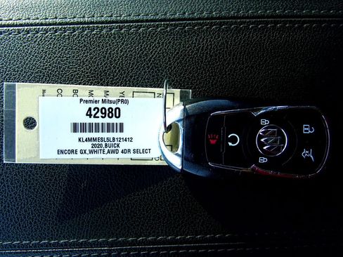 Used 2020 Buick Encore GX Select image 29