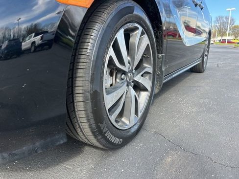 Used 2023 Honda Odyssey Touring image 12