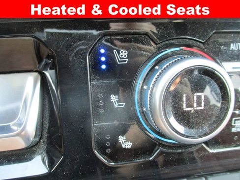 Used 2025 GMC Sierra 3500 Denali Ultimate AWD/4WD image 19