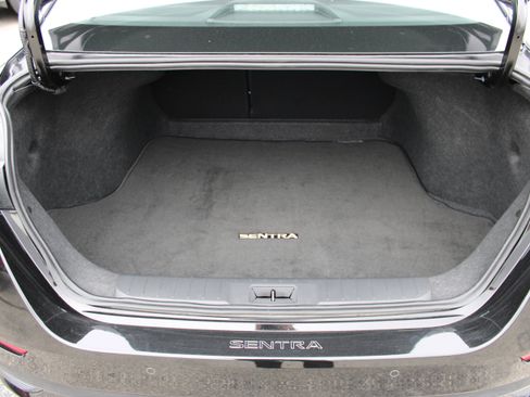 Certified 2024 Nissan Sentra SR w/ SR Premium Package image 5