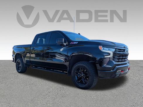 Used 2024 Chevrolet Silverado 1500 LT Trail Boss w/ Convenience Package II image 3