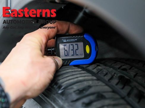 Used 2024 Nissan Pathfinder S image 28