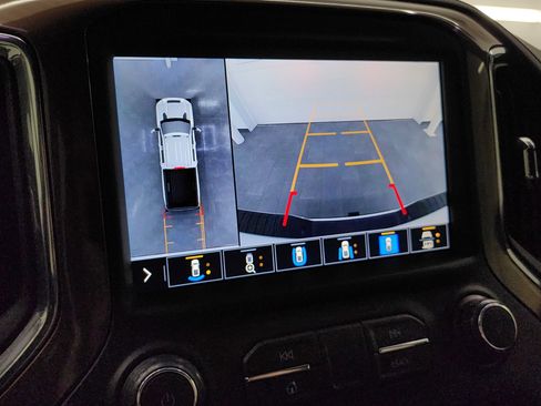 Used 2021 Chevrolet Silverado 2500 High Country w/ Z71 Off-Road Package image 16