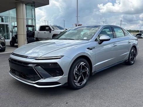New 2025 Hyundai Sonata SEL FWD image 1