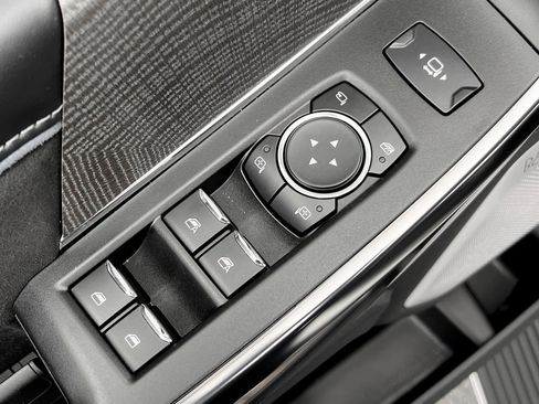 Used 2025 Ford F250 Platinum image 29