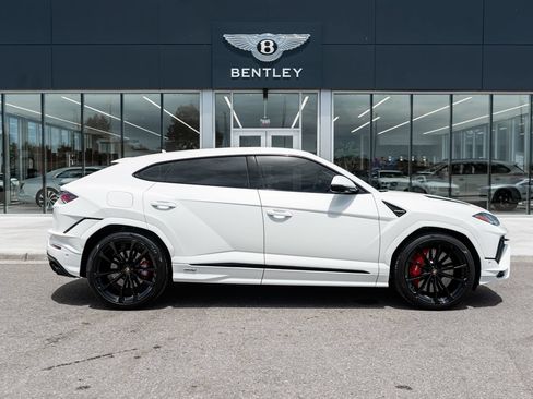 Used 2024 Lamborghini Urus S AWD/4WD image 14