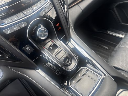 Used 2020 Acura RDX AWD w/ Advance Package image 18