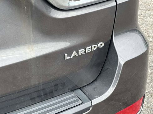 Used 2014 Jeep Grand Cherokee Laredo w/ Quick Order Package 23E AWD/4WD image 11