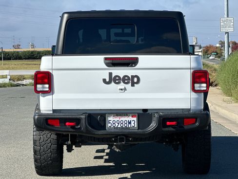 Used 2022 Jeep Gladiator Rubicon image 5