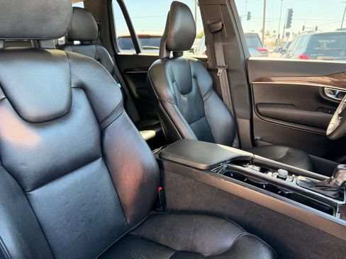 Used 2016 Volvo XC90 T6 Momentum image 26