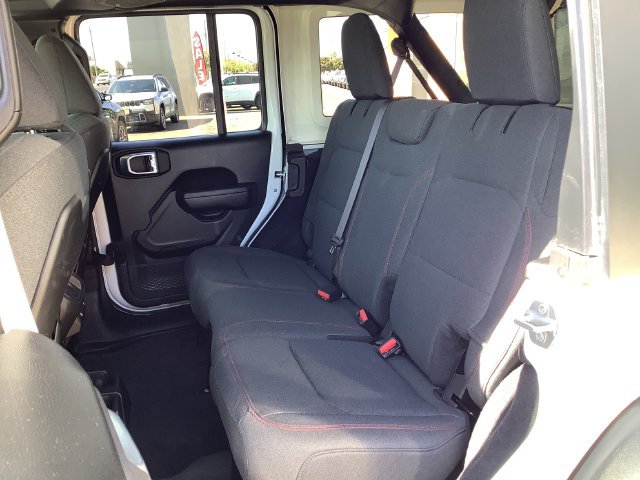 Used 2025 Jeep Wrangler Unlimited Rubicon w/ Convenience Group AWD/4WD image 25