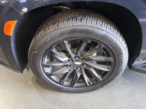 Used 2024 Cadillac Escalade Sport Platinum w/ LPO, ONYX Package image 7