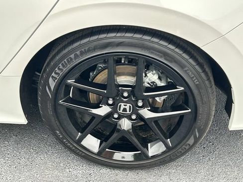 Used 2025 Honda Civic Sport image 12