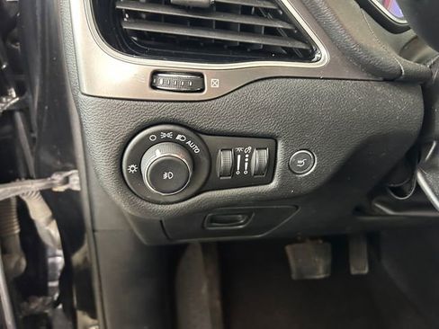 Used 2020 Jeep Cherokee Limited AWD/4WD image 20