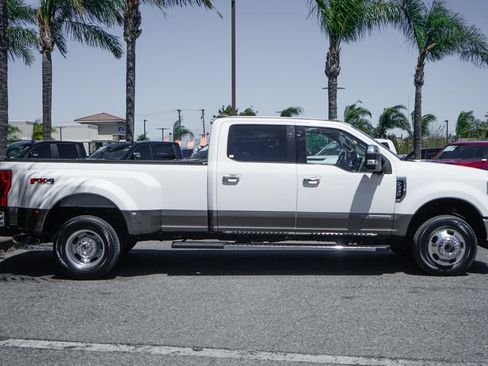 Used 2021 Ford F350 Lariat w/ Lariat Ultimate Package AWD/4WD image 10