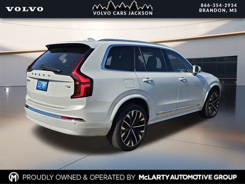 New 2025 Volvo XC90 T8 Plus w/ Protection Package Premier image 4
