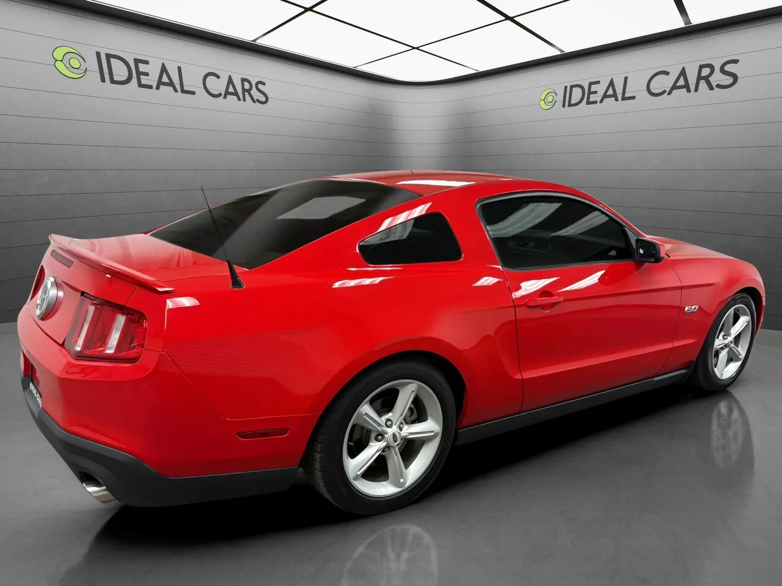 Used 2012 Ford Mustang GT RWD image 5