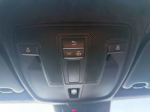 Used 2018 INFINITI QX30 Sport image 23