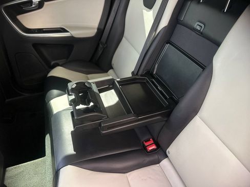 Used 2017 Volvo XC60 T6 Dynamic w/ Preferred Option Package AWD/4WD image 33