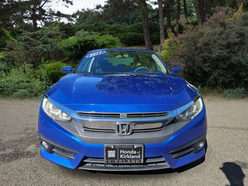 Used 2017 Honda Civic EX-T image 2