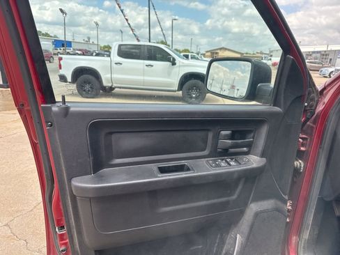 Used 2015 RAM 1500 Express RWD image 6