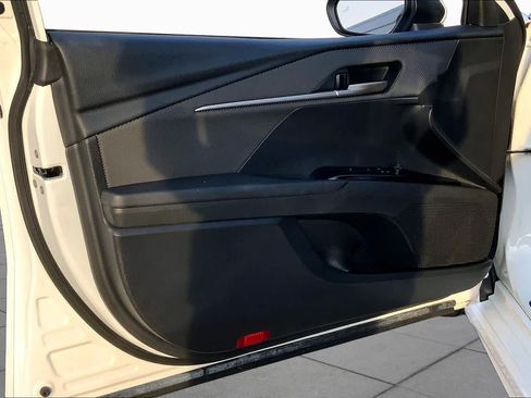 Used 2025 Toyota Camry SE FWD image 21