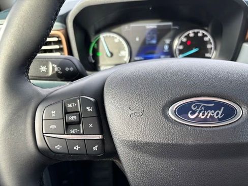 Used 2024 Ford Maverick Lariat image 25