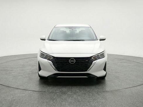 Used 2025 Nissan Sentra SV FWD image 2