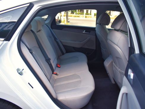 Used 2016 Hyundai Sonata SE FWD image 36