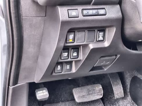 Used 2024 Nissan Frontier PRO-4X w/ Pro Convenience Package image 29