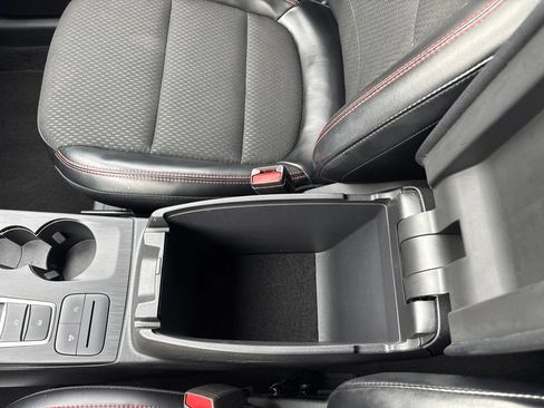 Used 2025 Ford Escape ST-Line Select AWD/4WD image 29