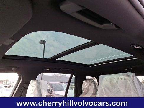 New 2026 Volvo XC90 B6 Plus w/ Protection Package Premier image 11