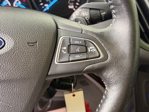 Used 2017 Ford Escape SE w/ SE Sport Appearance Package AWD/4WD image 24