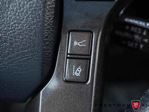 Used 2024 Toyota 4Runner TRD Off-Road Premium AWD/4WD image 33