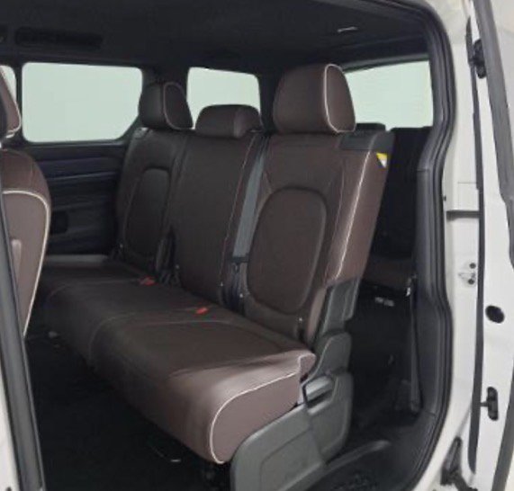 Used 2025 Volkswagen ID. Buzz Pro S RWD image 17