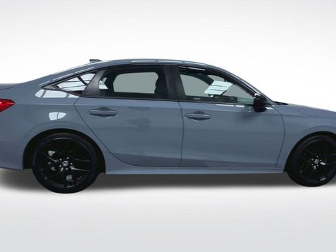 Used 2023 Honda Civic Sport image 9