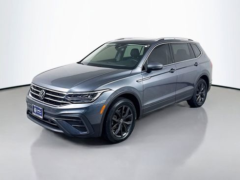 Certified 2023 Volkswagen Tiguan SE w/ Panoramic Sunroof Package image 1
