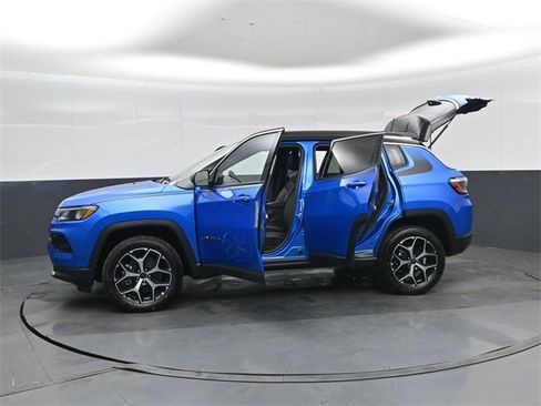 New 2026 Jeep Compass Limited w/ Mopar Graphics Package image 48
