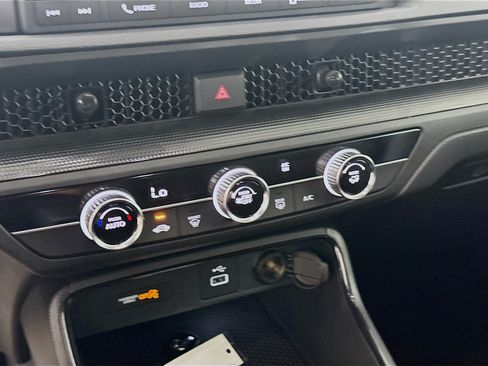 Used 2025 Honda CR-V LX image 11