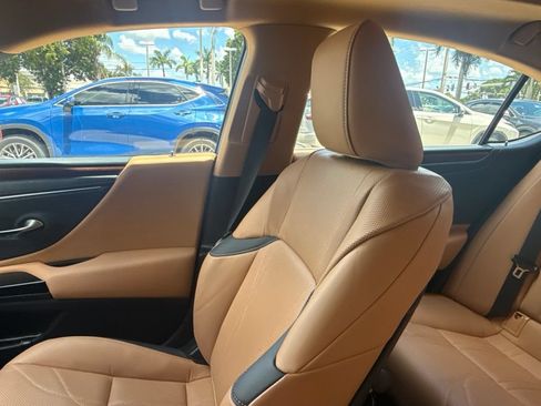 Used 2025 Lexus ES 350 w/ Technology Package FWD image 28