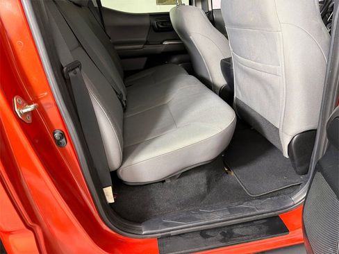 Used 2017 Toyota Tacoma SR5 w/ Tow Package image 15