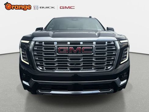New 2026 GMC Yukon Denali w/ Denali Reserve Package AWD/4WD image 8