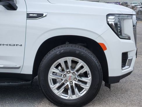 Used 2024 GMC Yukon XL SLT image 6