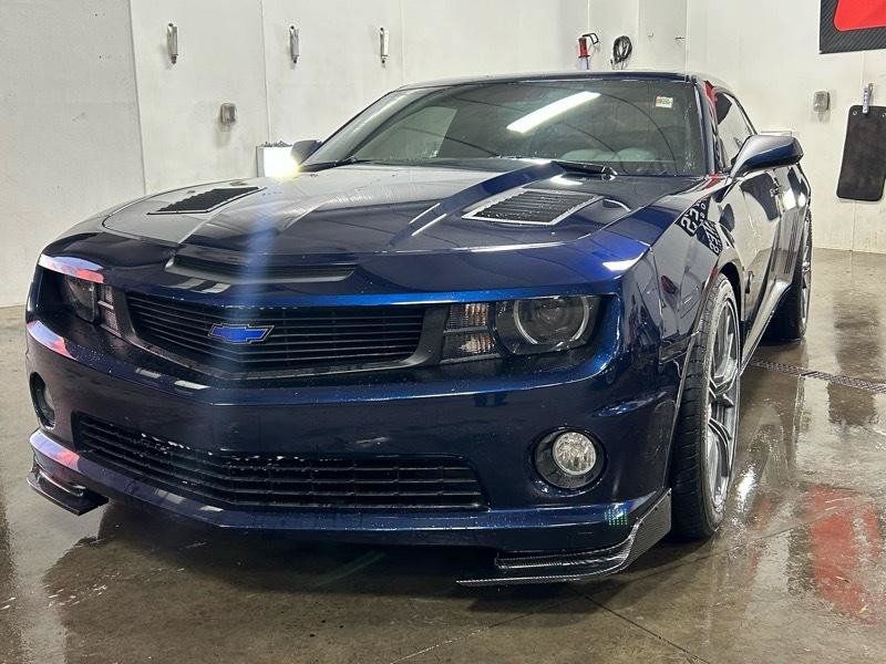 Used 2010 Chevrolet Camaro SS w/ RS Package RWD image 3