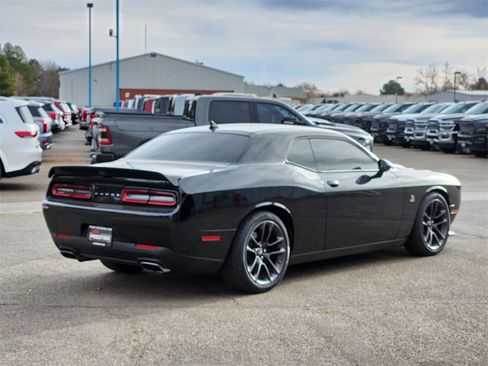 Used 2021 Dodge Challenger R/T Scat Pack w/ Driver Convenience Group image 3