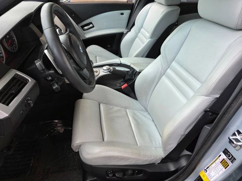 Used 2006 BMW M5 RWD image 11