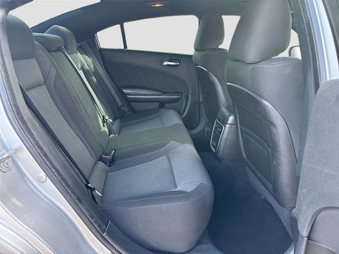 Used 2019 Dodge Charger SXT image 29