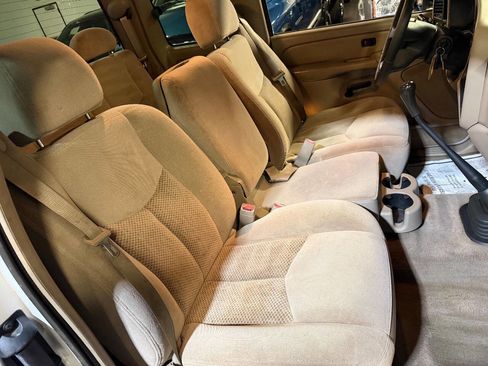 Used 2003 Chevrolet Silverado 3500 LS image 45