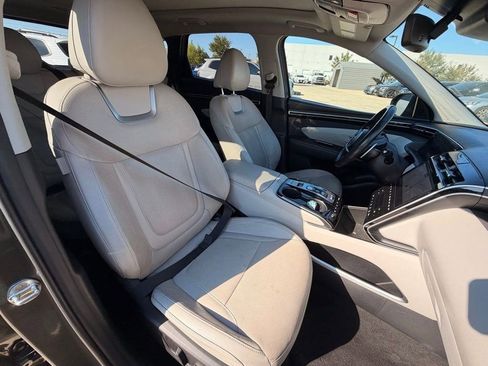 Used 2023 Hyundai Tucson Limited image 32